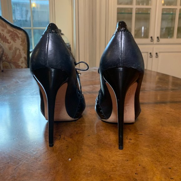 Alexander McQueen - Picture 3 of 4